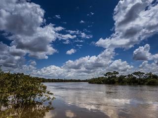 Mkohut_colombia_orinoco_river-143