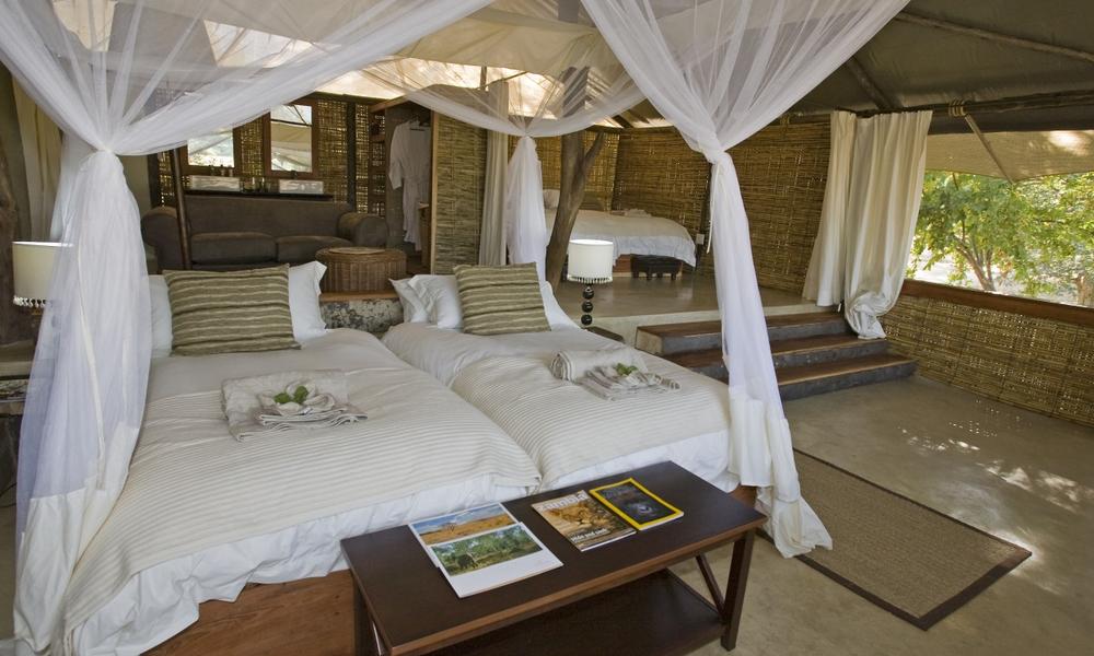 Kalamu Bedroom