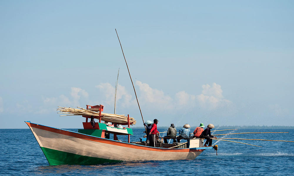 skipjack tuna boat and fishermen