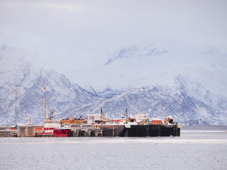 oil cleanup ship