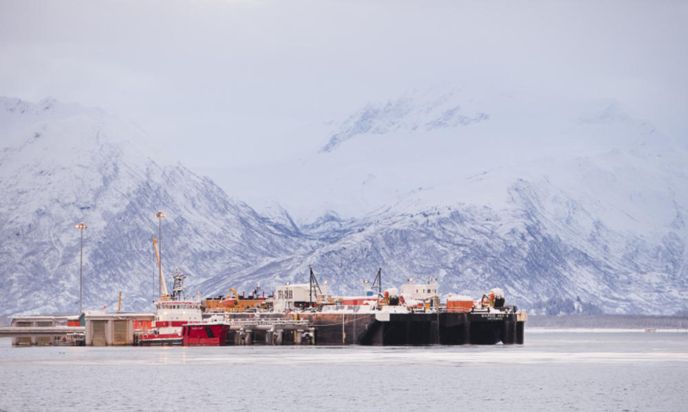 oil cleanup ship