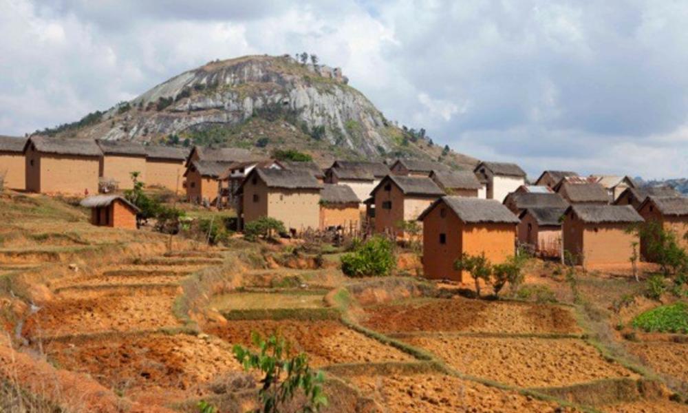 Countryside-living-in-madagascar-courtwhelan