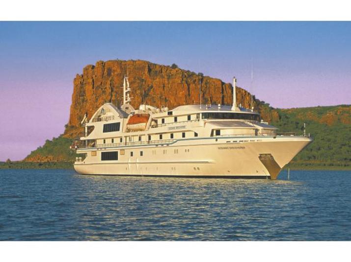 Oceanic Discoverer ship TRAVEL ONLY