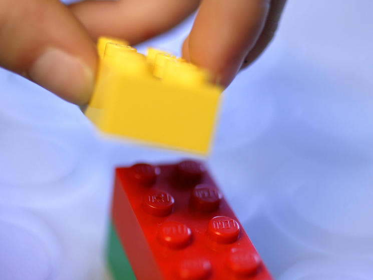 2x4bricks_stacking