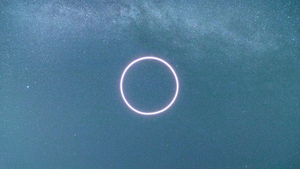 Circle in starfield
