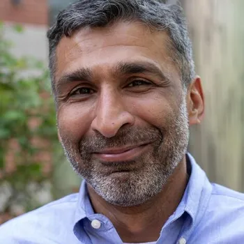 Raj Kundra Headshot