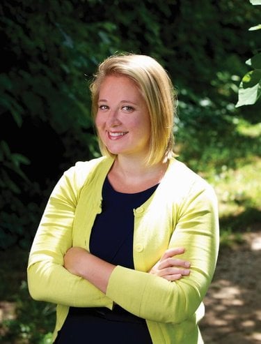 Headshot of Sara Thomas