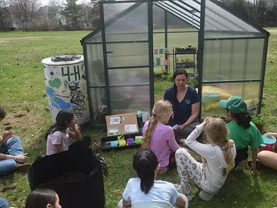 Students learn at greenhouse