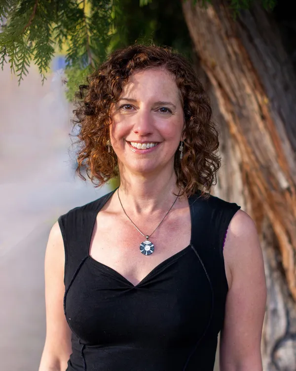 A photo of Erica Gies