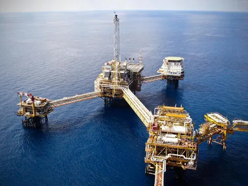 Ariel view of a oil pump in the middle of the ocean