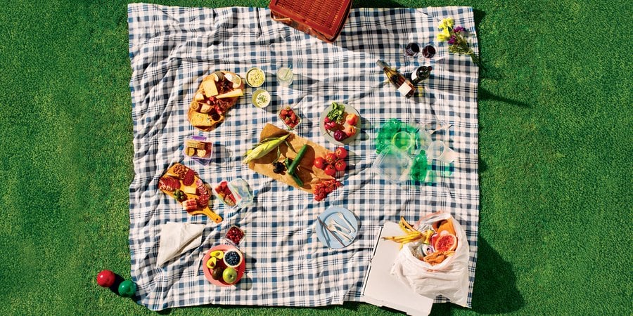 Picnic blanket with food