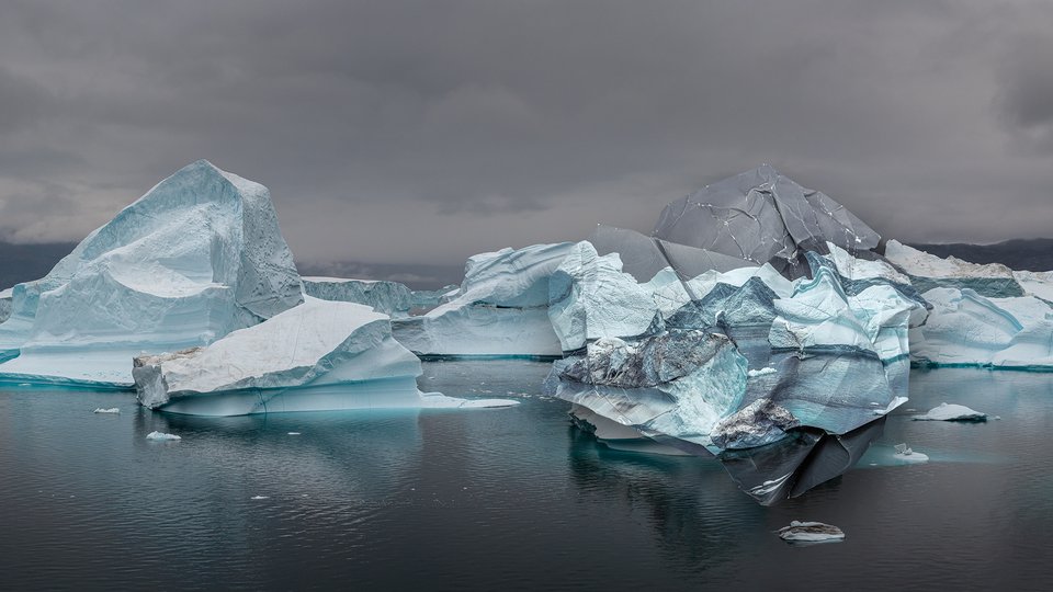 Image of landscape with 3D effects