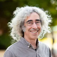 Headshot of Dave Thau