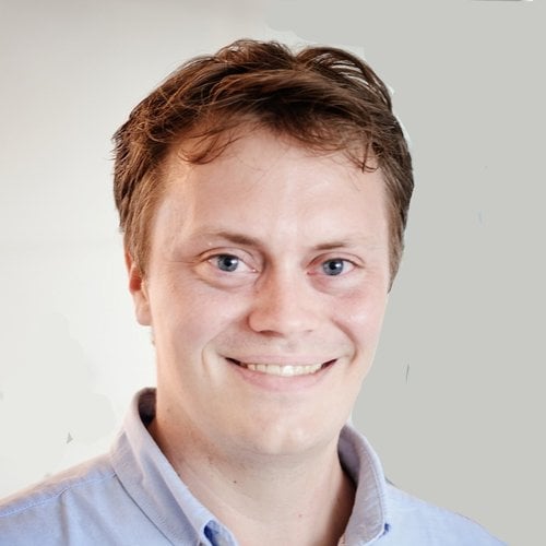 Headshot of Derek Vollmer