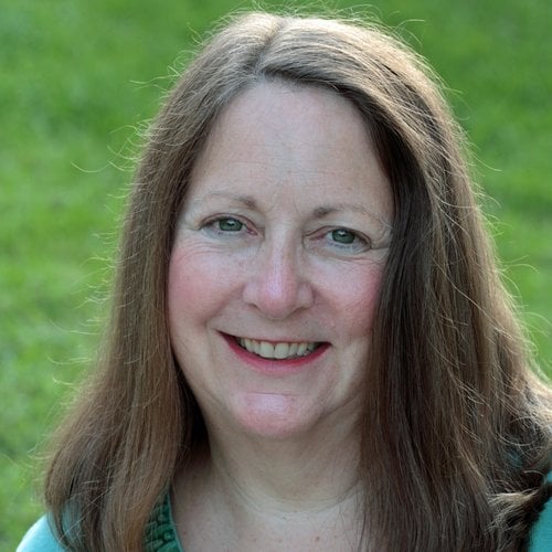 Headshot of Ellen Dierenfeld