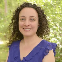 Headshot of Julia Kurnik