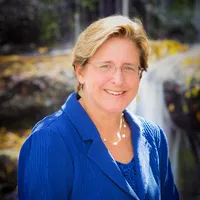 Headshot of Kate Newman