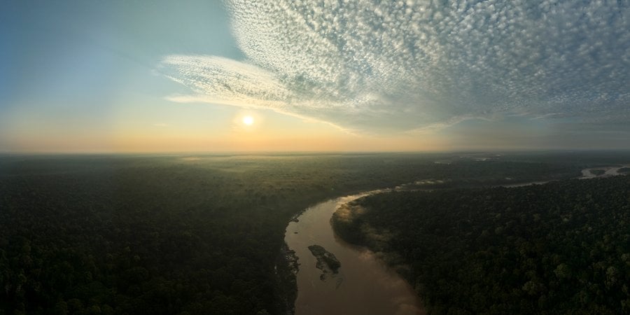 Aerial photo showing river and jungle in Madre de Dios