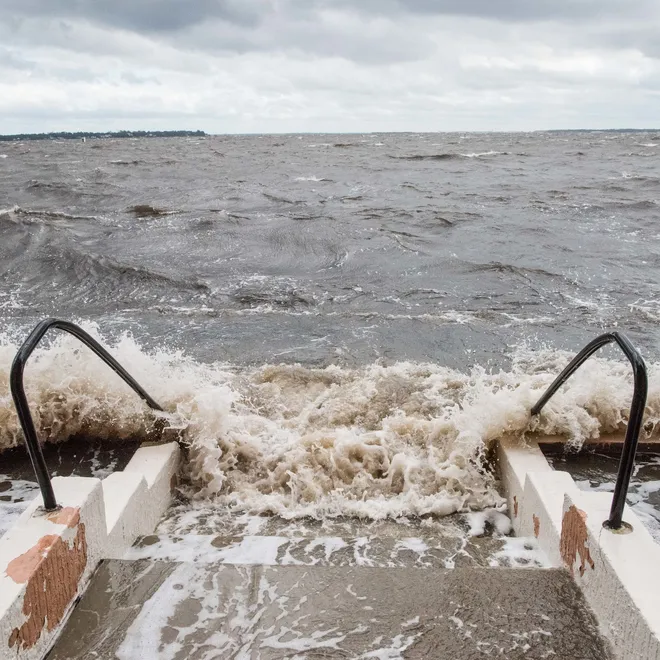 flooded stairs WW2124571 Sean Rayford/Stringer
