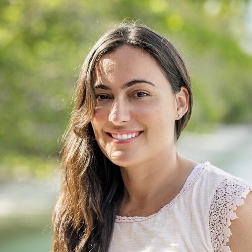 Headshot of Gabby Ahmadia