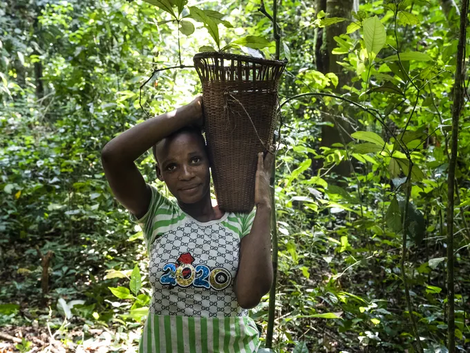 Prisca BOUGOE, from the village of Yandoumbé, and member of the Ndima-Kali Association, an organization comprised of local BaAka people living around the Dzanga-Sangha Special Reserve, Central African Republic